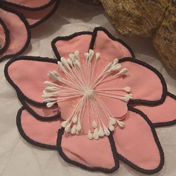 New ZARA Petal Pink & Black Floral Statement Earrings - Picture 8 of 11